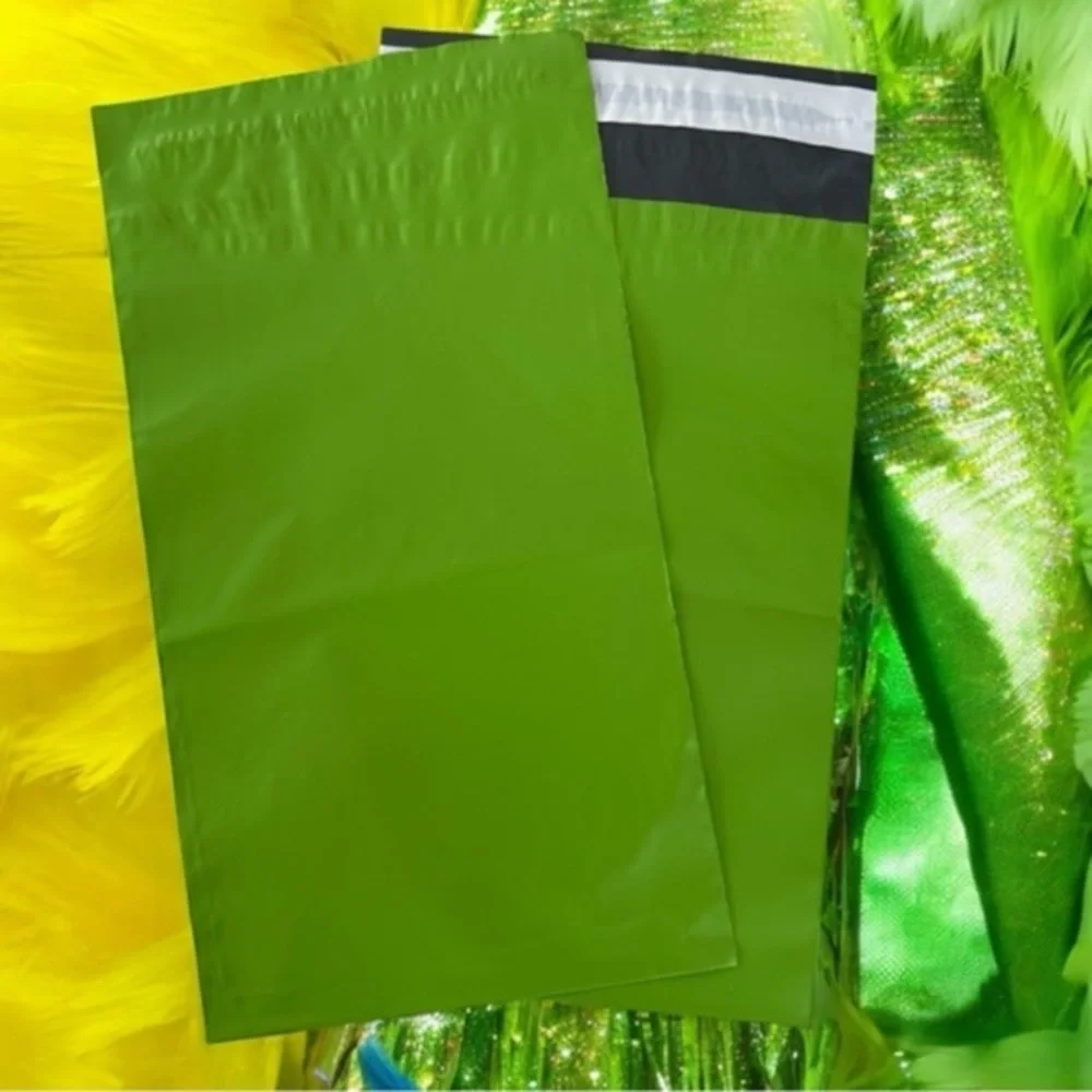 (10) 6x9 Solid Green Poly Mailers*